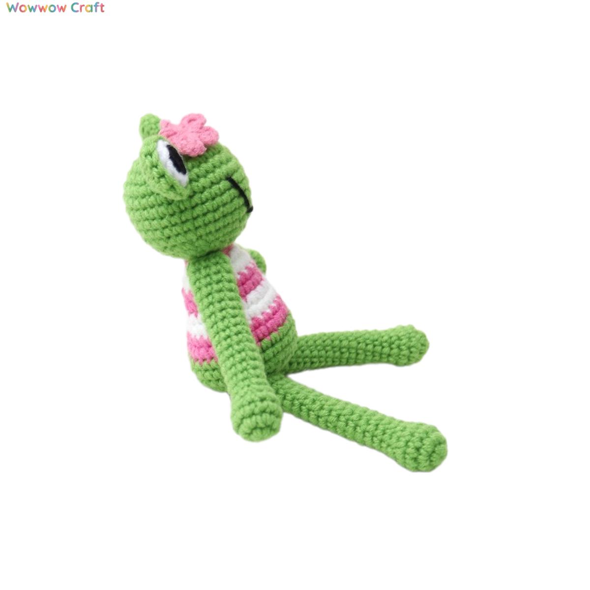 Crochet Doll,Cute hand-crocheted green frog doll - Hand-crocheted doll